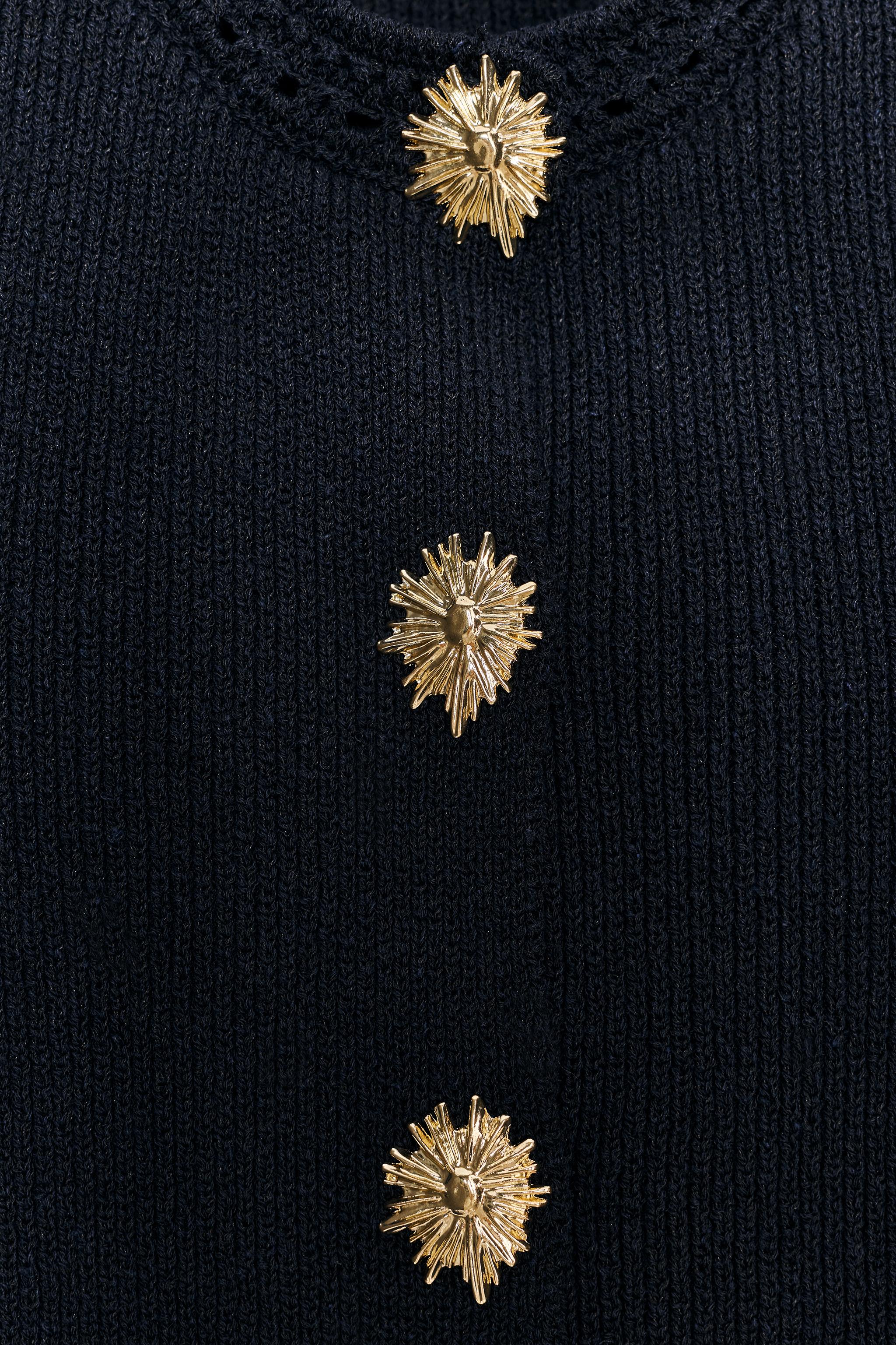 GOLD BUTTON KNIT TOP