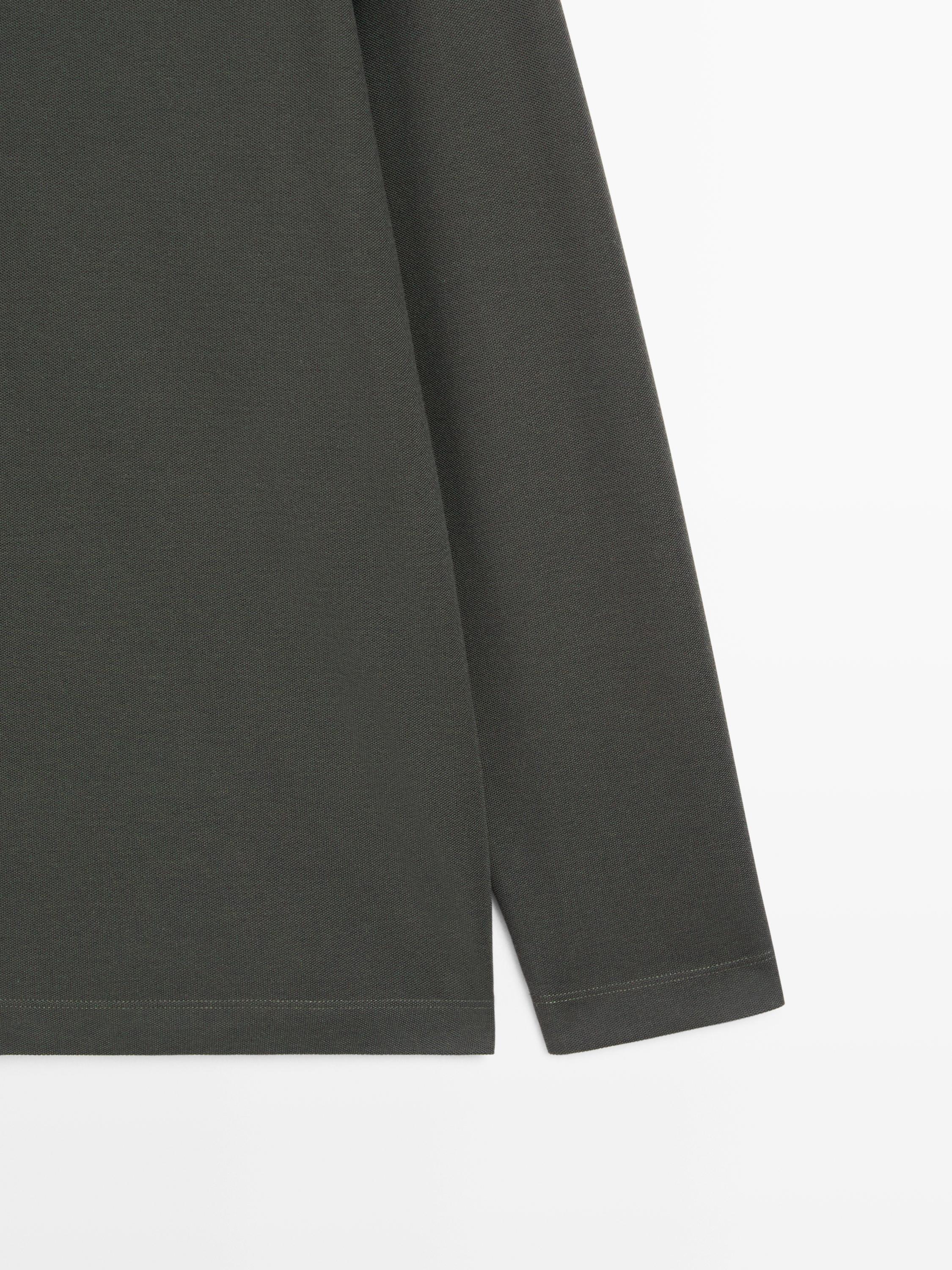 Long sleeve zip-up polo shirt