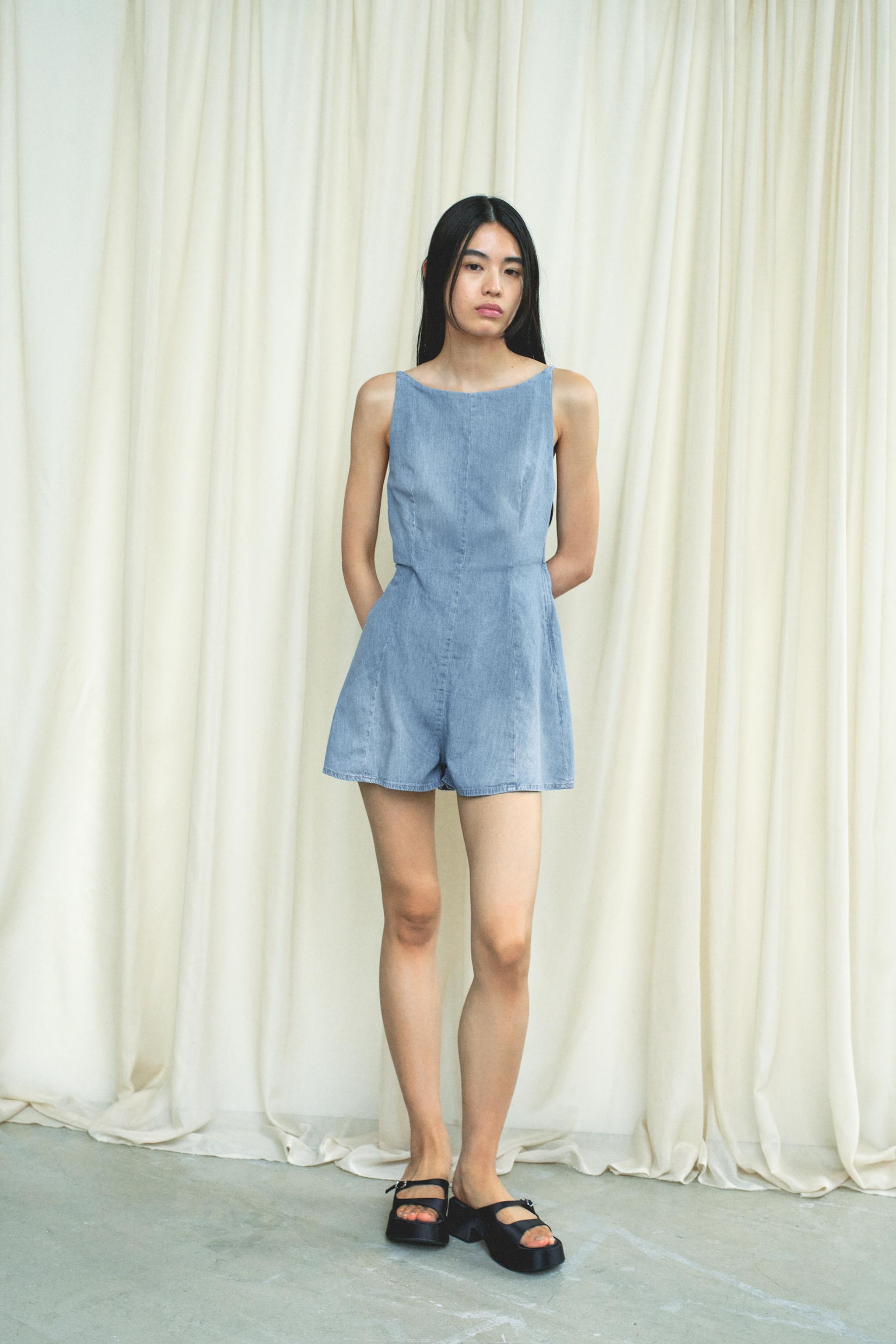 TRF デニムショートジャンプスーツ - ライトブルー | ZARA Japan