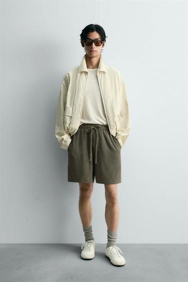 TEXTURED RELAXED FIT BERMUDA SHORTS - Green by Zara