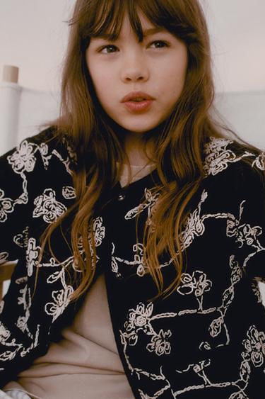 CHAQUETA ACOLCHADA BORDADOS CONTRASTE - Negro / Crudo de Zara