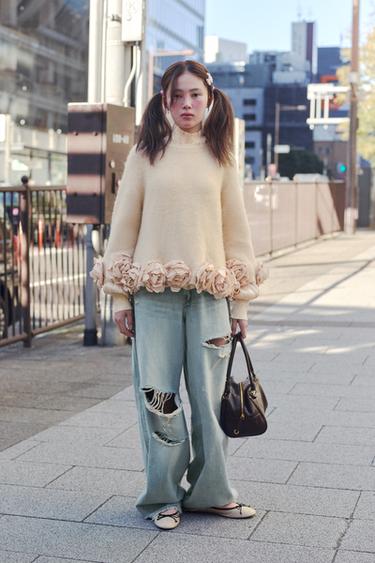 光沢生地サテンブラウスバニラZaraの光沢生地サテンブラウス - バニラ 