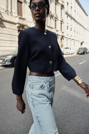 BLAZER CORTA BOTÓN DORADO - Marino de Zara