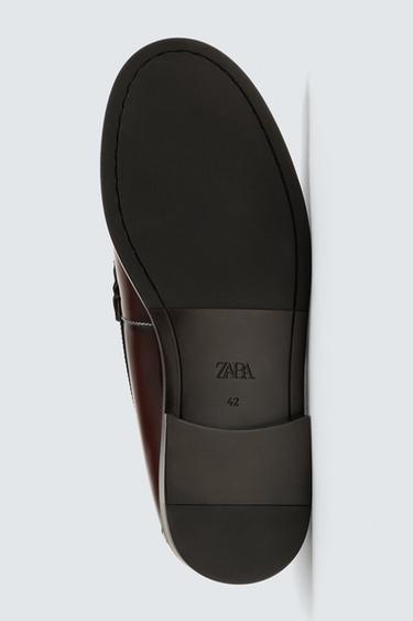 MOCASSINS EN CUIR À MASQUE - Bordeaux de Zara - Image 6