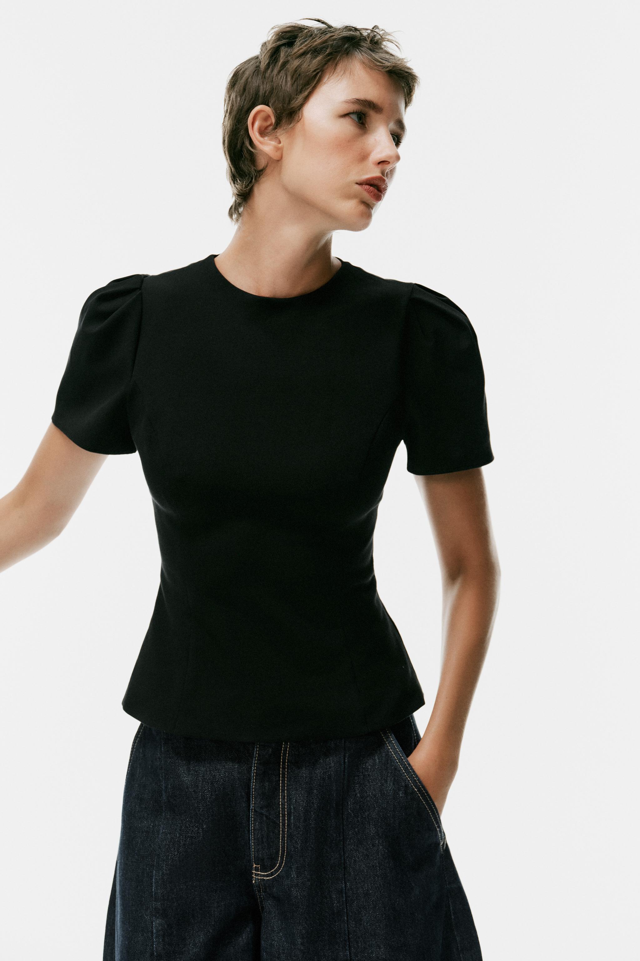 PUFF SLEEVE TOP — Black