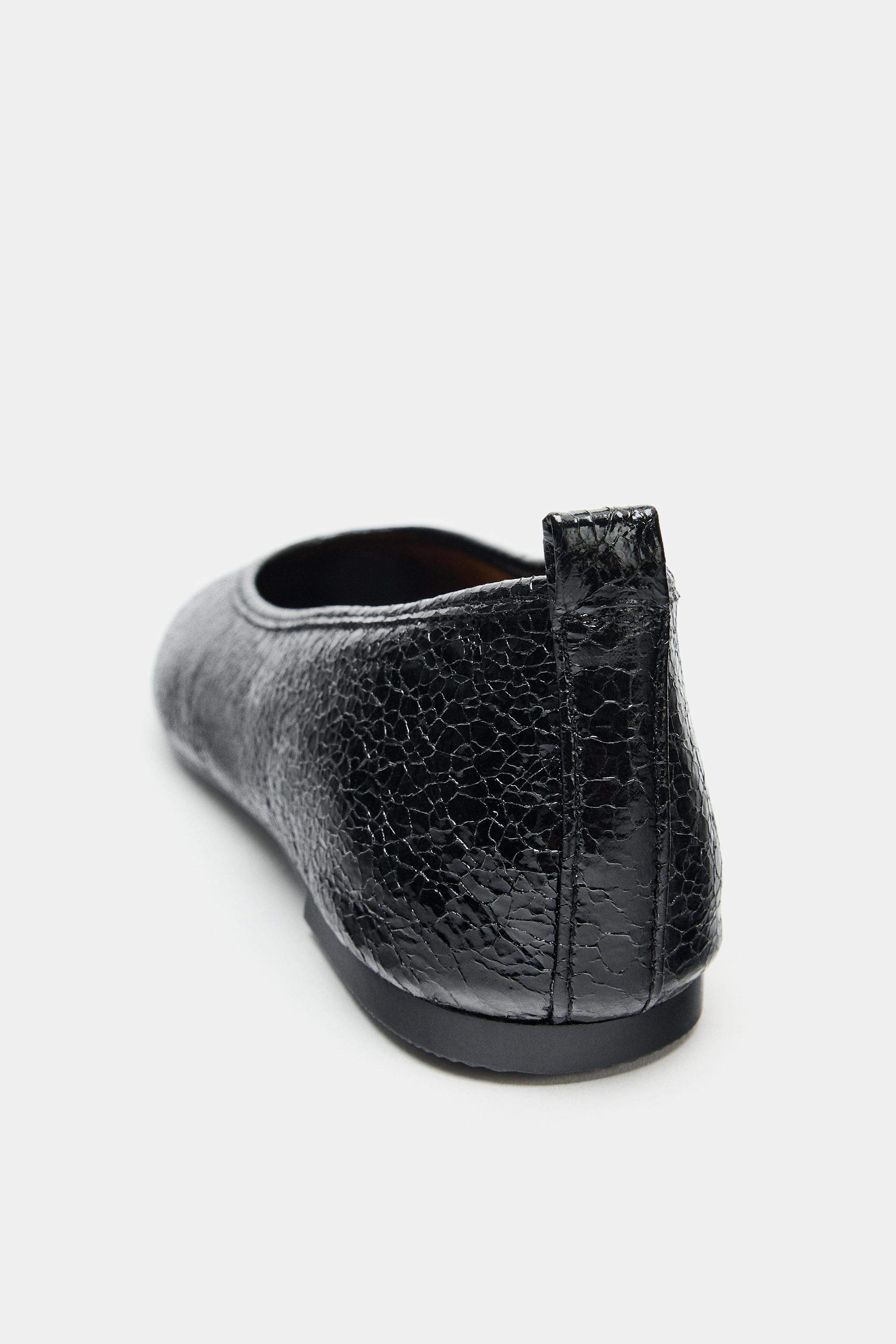 CRACKLED EFFECT BALLET FLATS