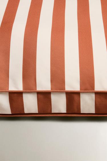 COUSSIN DOSSIER BANQUETTE EXTÉRIEURE RAYURES - rayures de Zara - Image 2