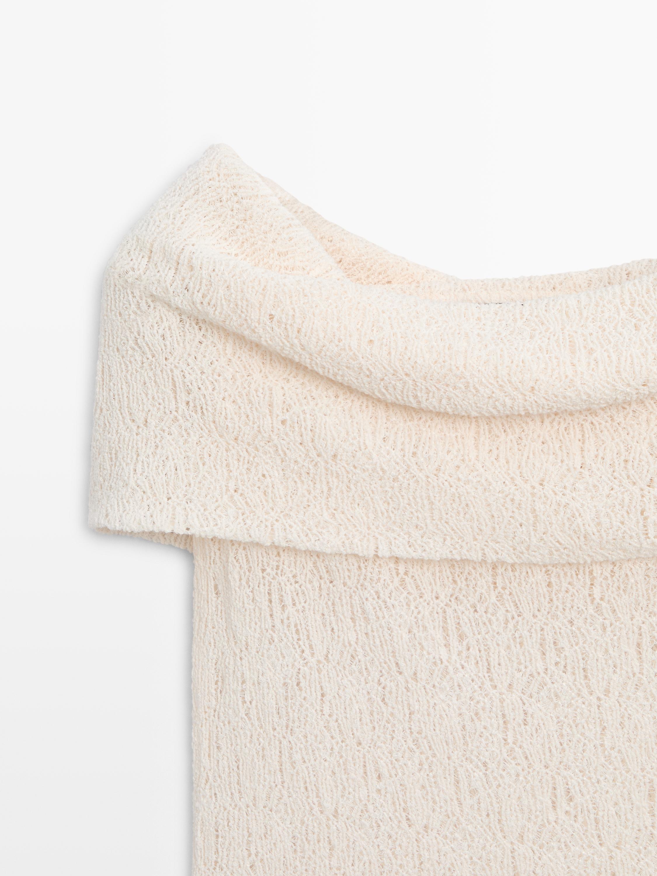 Top texturé à épaules nues