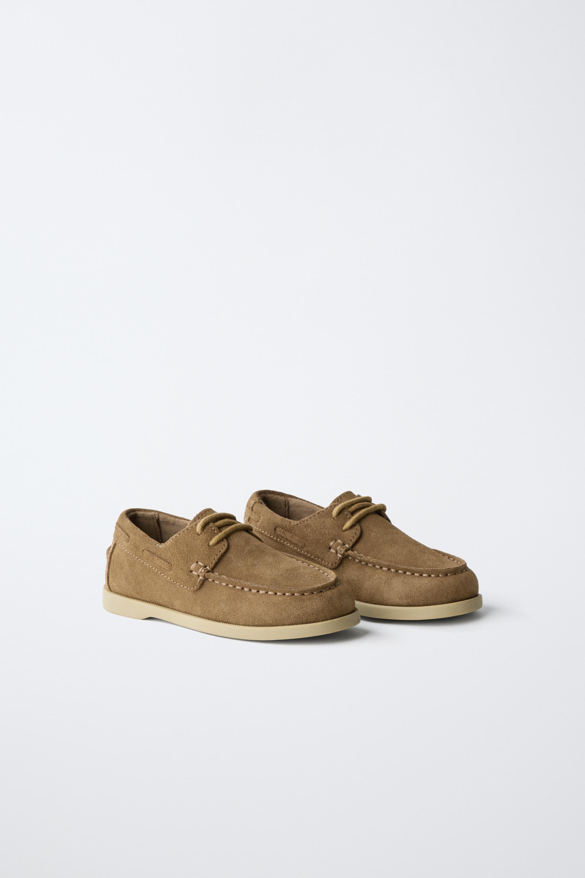 LEATHER LACE-UP BOAT SHOES — Toasted Brown
