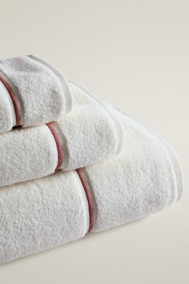 SCALLOPED BATH TOWEL — Pale pink 2