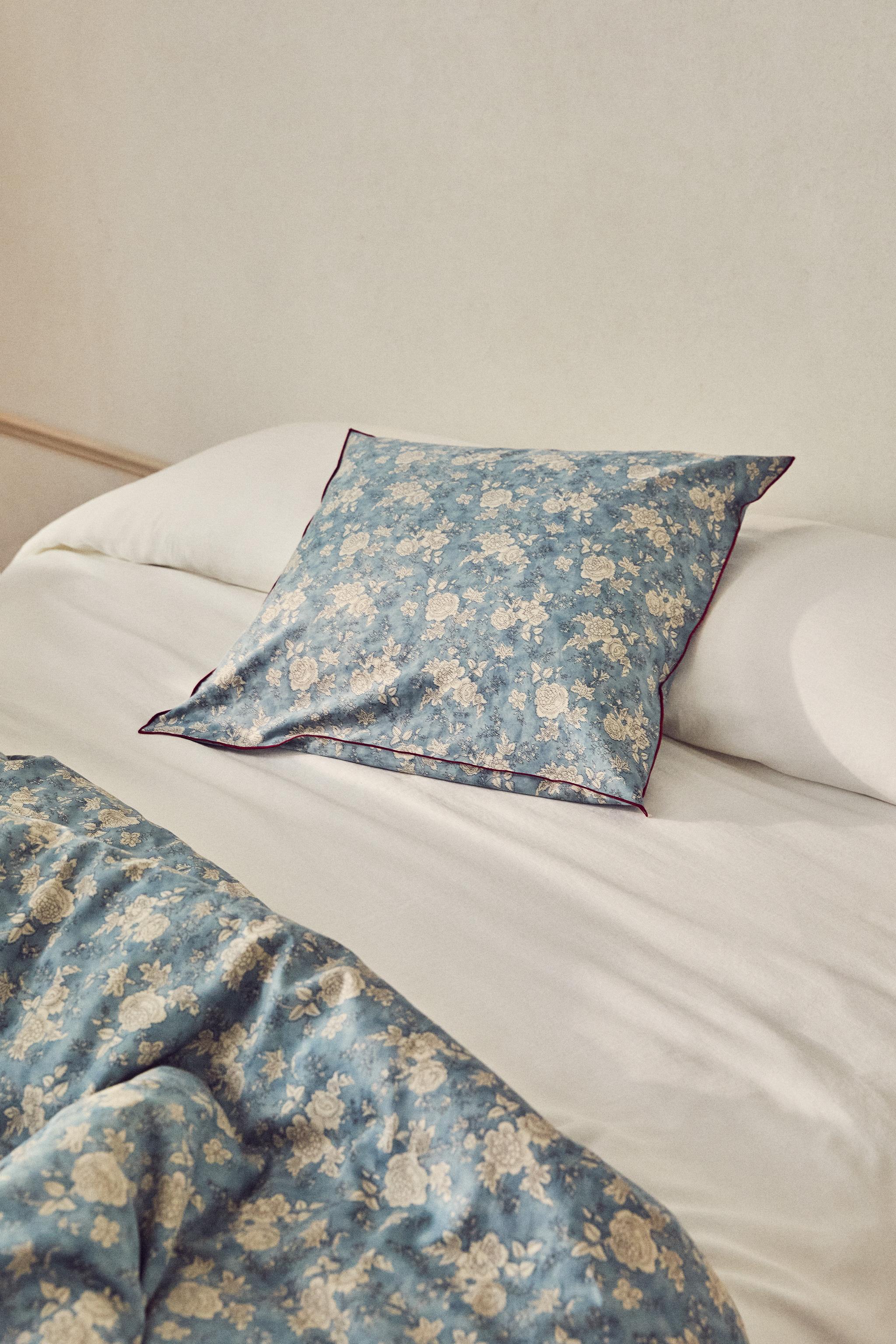 FLORAL SATEEN PILLOWCASE WITH PIPING