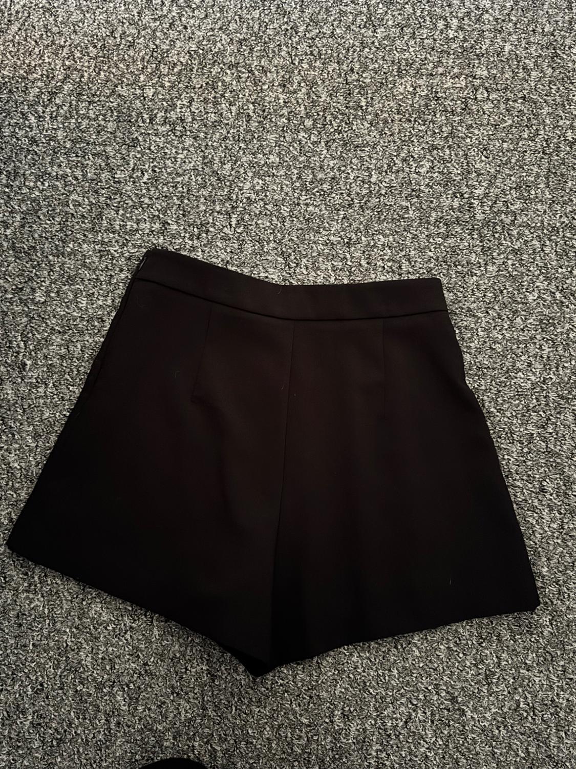 CHAIN PRINT BERMUDA SKORT - Image 3