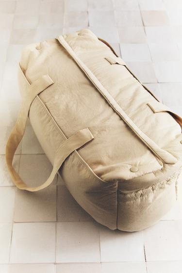 BOLSA DE MATERNIDADE COM FLOR - Manteiga da Zara