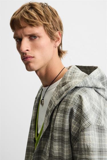 SOBRECAMISA CUADROS CAPUCHA - Gris de Zara