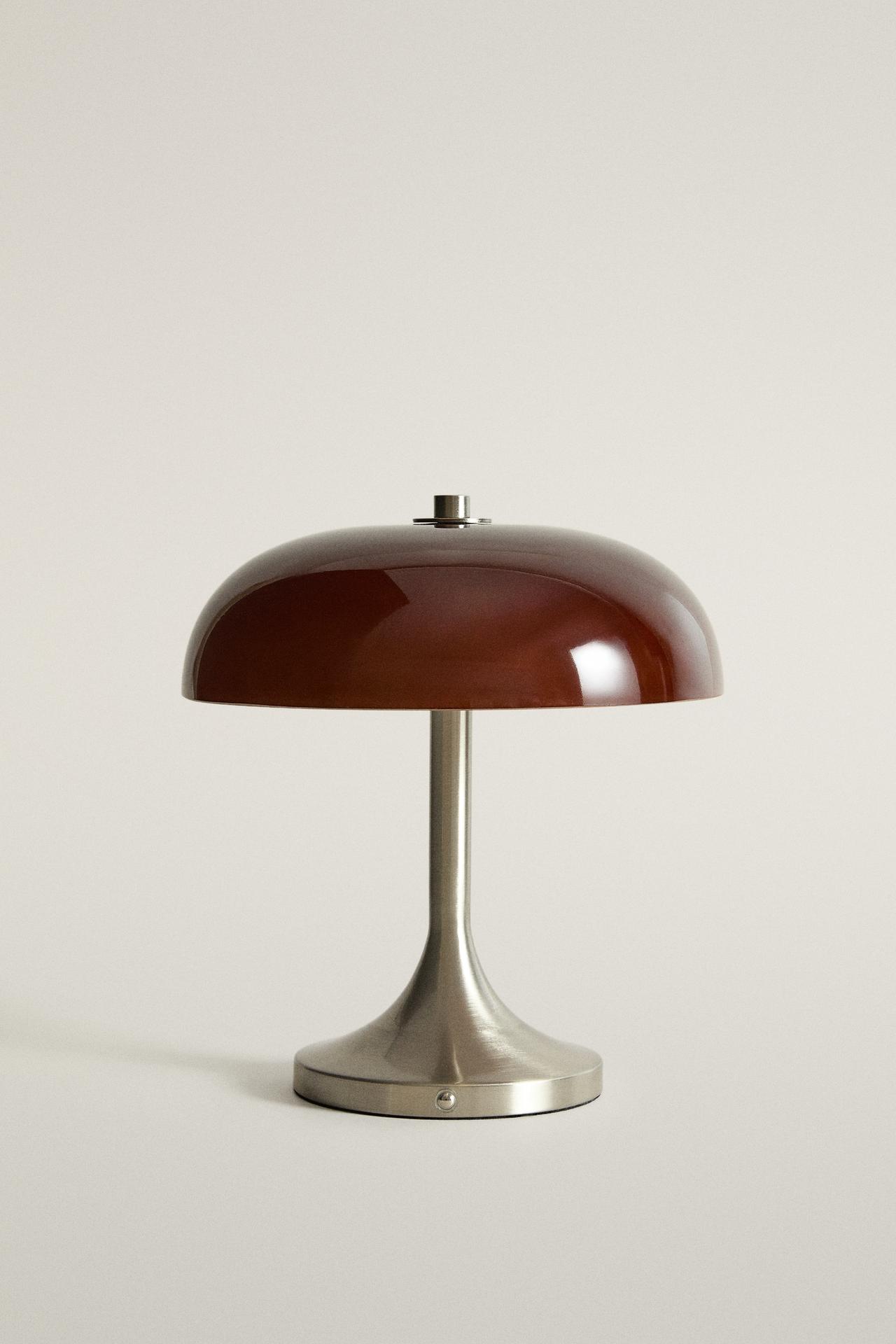 WIRELESS METAL HEMISPHERICAL MINI LAMP — Burgundy