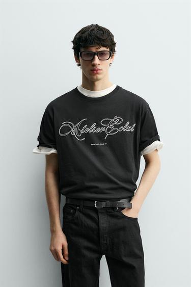 CAMISETA BORDADO TEXTO - Negro de Zara