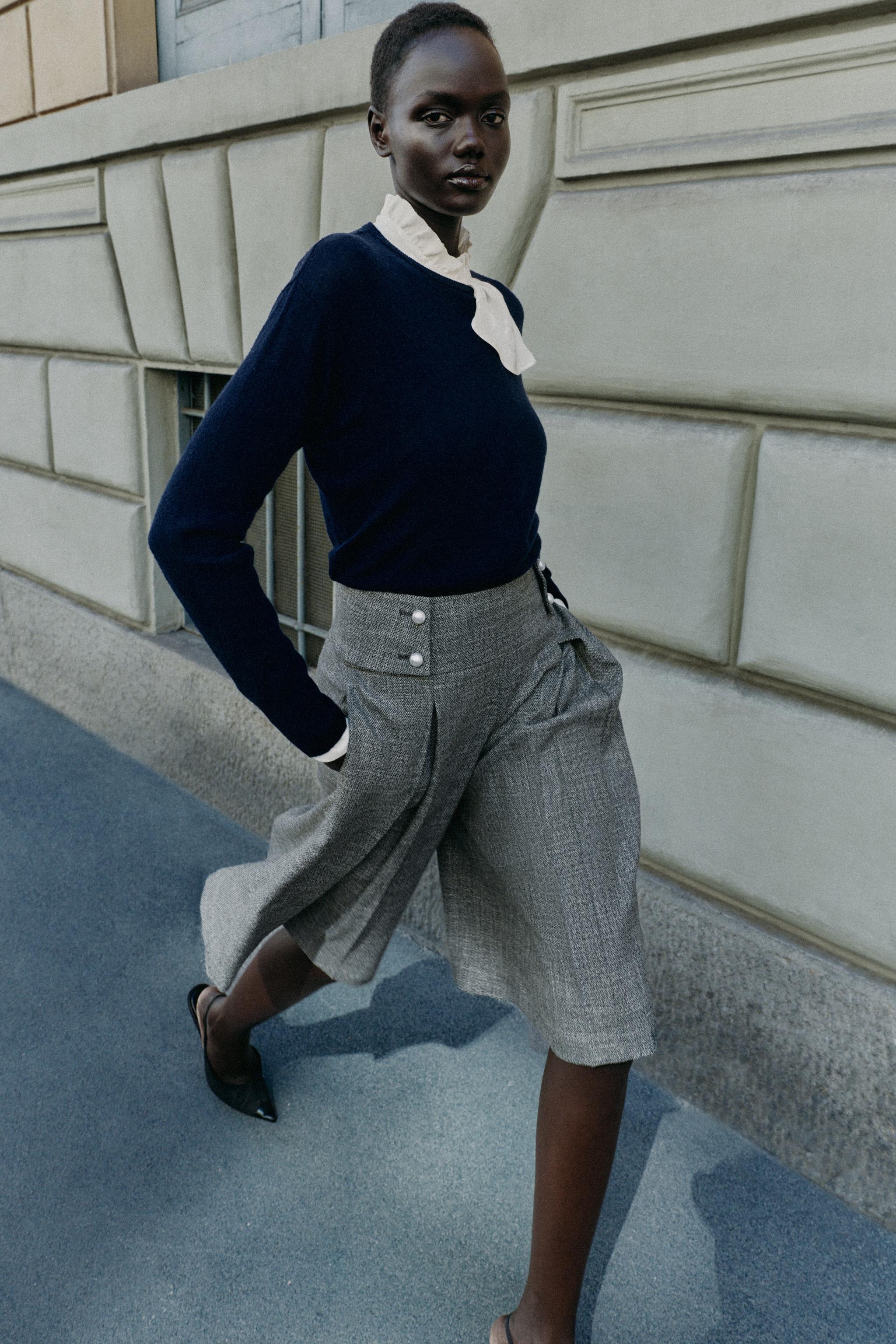 LONG PEARL-BUTTON BERMUDA SHORTS