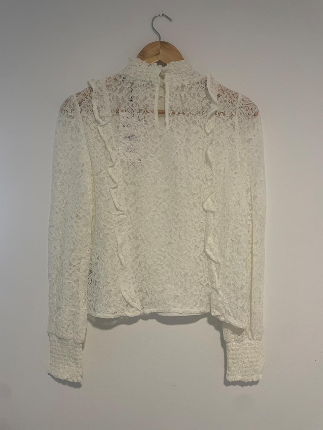 RUFFLED LACE TOP - Image 3