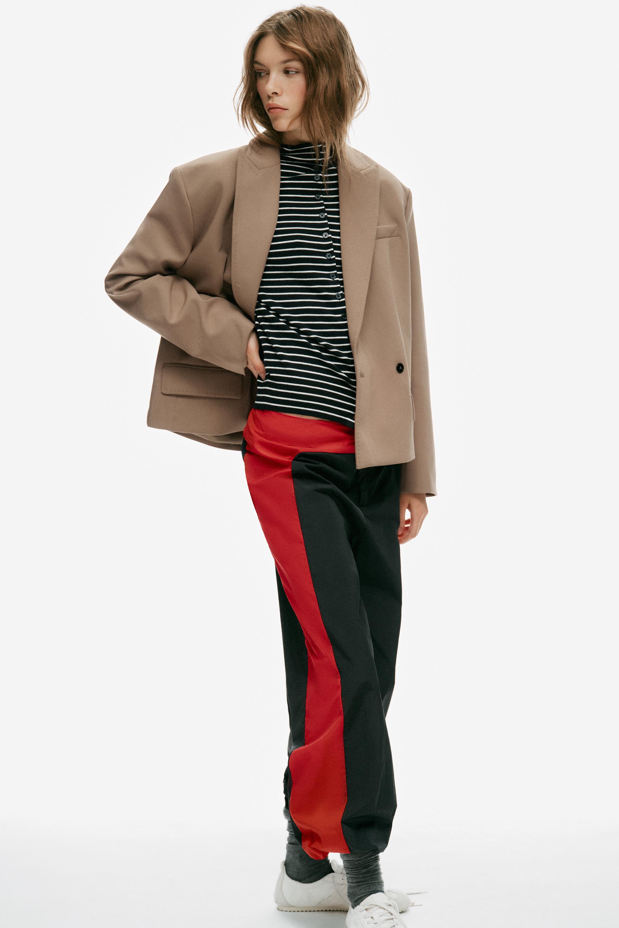 Zara DİKİŞ DETAYLI KISA OVERSIZE BLAZER görsel 3