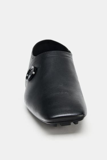 CHAUSSURES PLATES EN CUIR À BOUTON - Noir de Zara - Image 6
