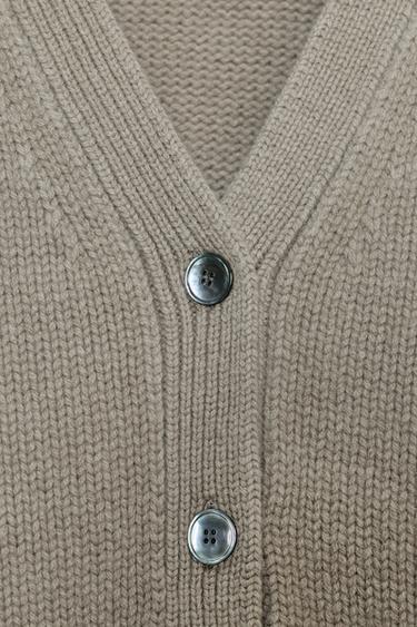 GILET 100 % LAINE COL EN V - Gris taupe de Zara - Image 5