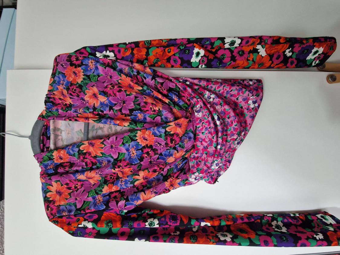 PRINTED TOP WITH SHOULDER PADS - Image 2