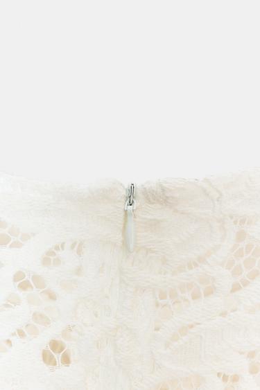 TOP DENTELLE AVEC ÉPAULETTES - Blanc cassé de Zara - Image 6