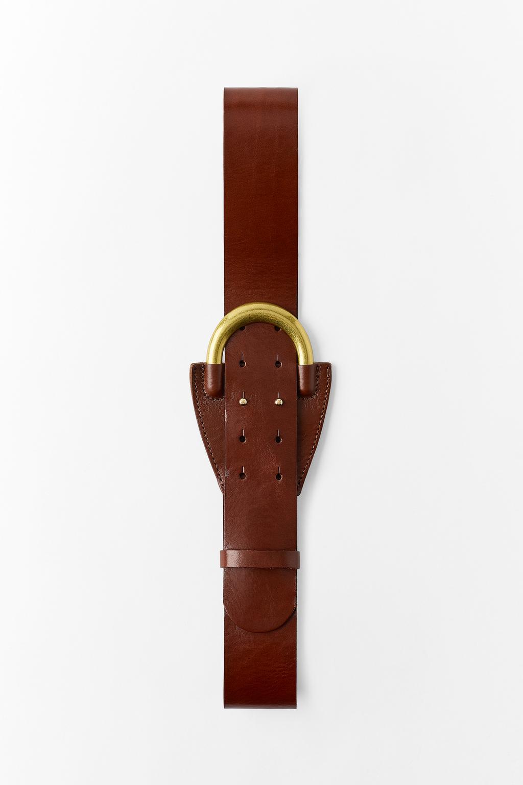 WIDE BELT WITH METAL LOOP