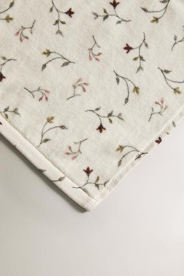 SERVIETTE DE BAIN FLEURS - Multicolore de Zara - Image 2