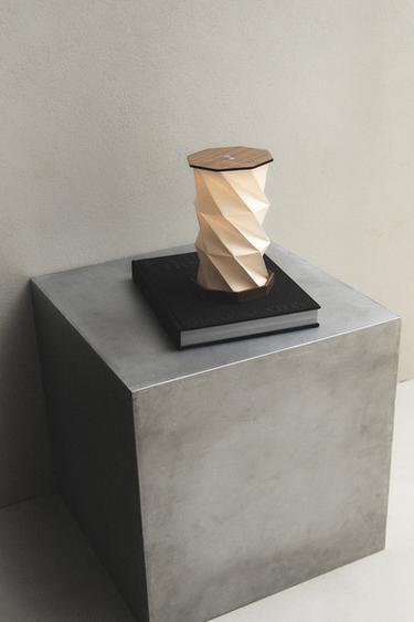 CORDLESS FOLDABLE TABLE LAMP - Light beige by Zara