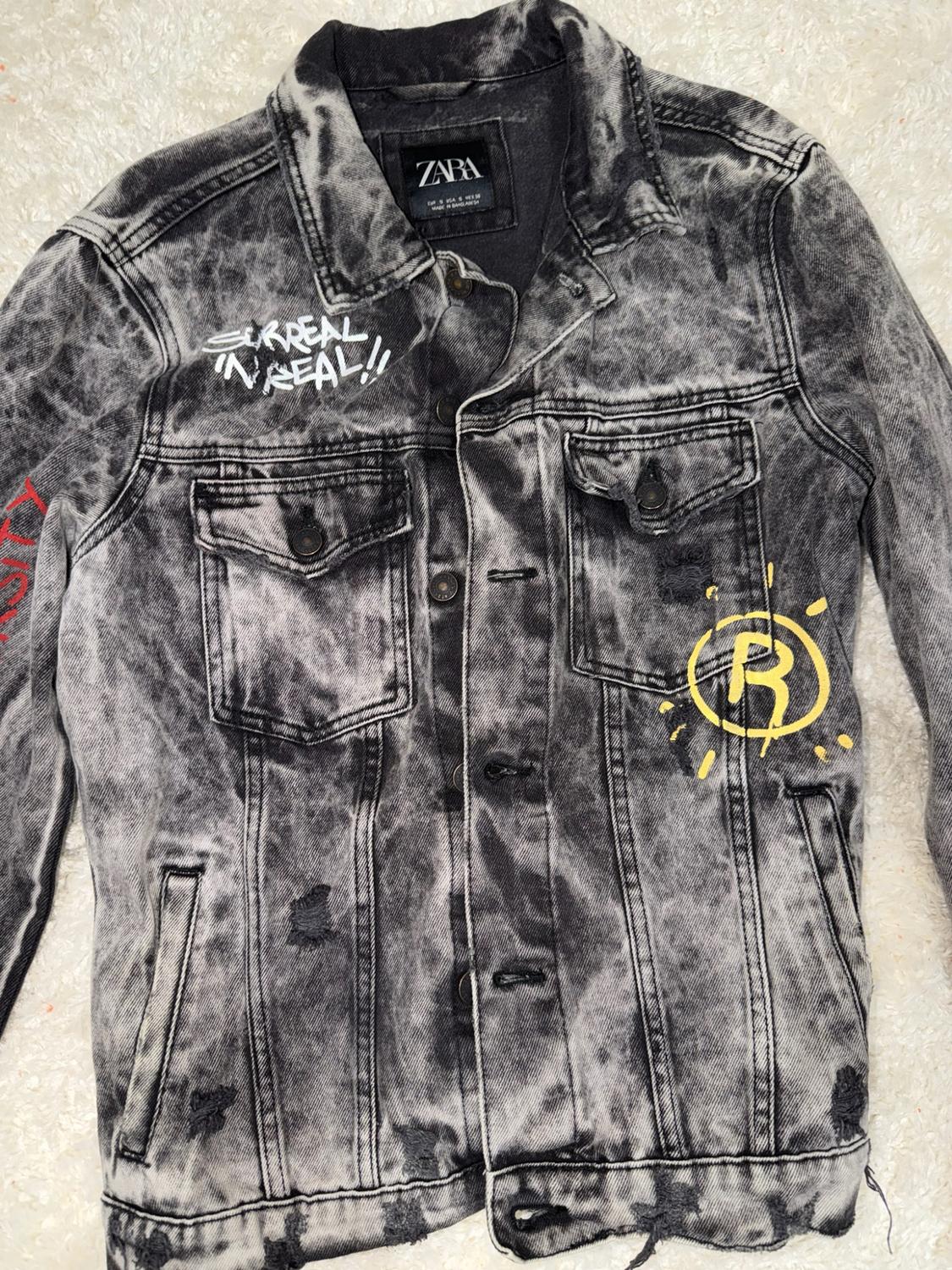 CAZADORA DENIM ESTAMPADO - Image 2