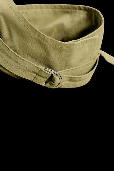 JACKE MIT STEHKRAGEN UND GÜRTEL - Helles Khaki von Zara