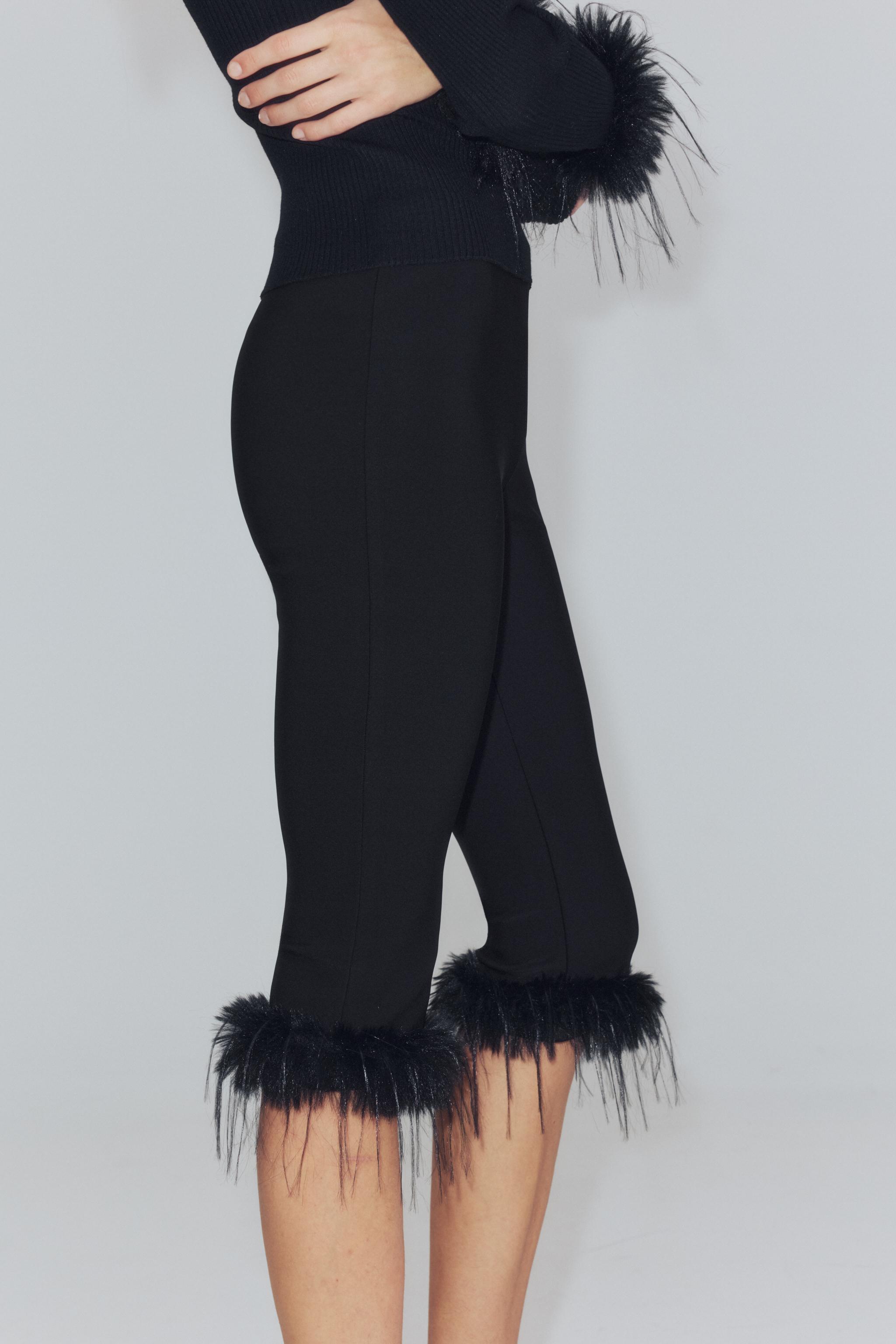 FAUX FUR EFFECT COMBINED CAPRI PANTS