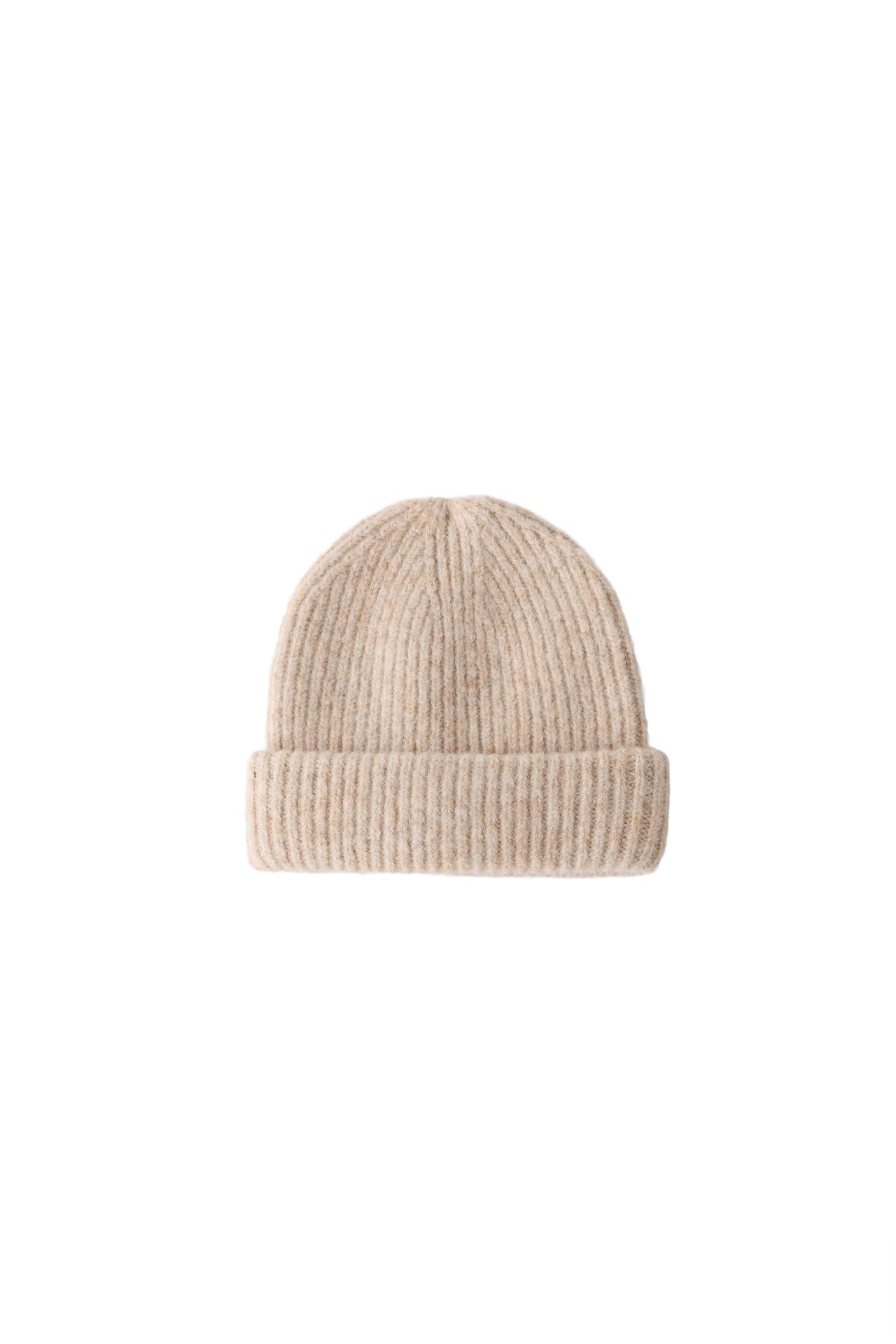 PLAIN KNIT BEANIE — Sand