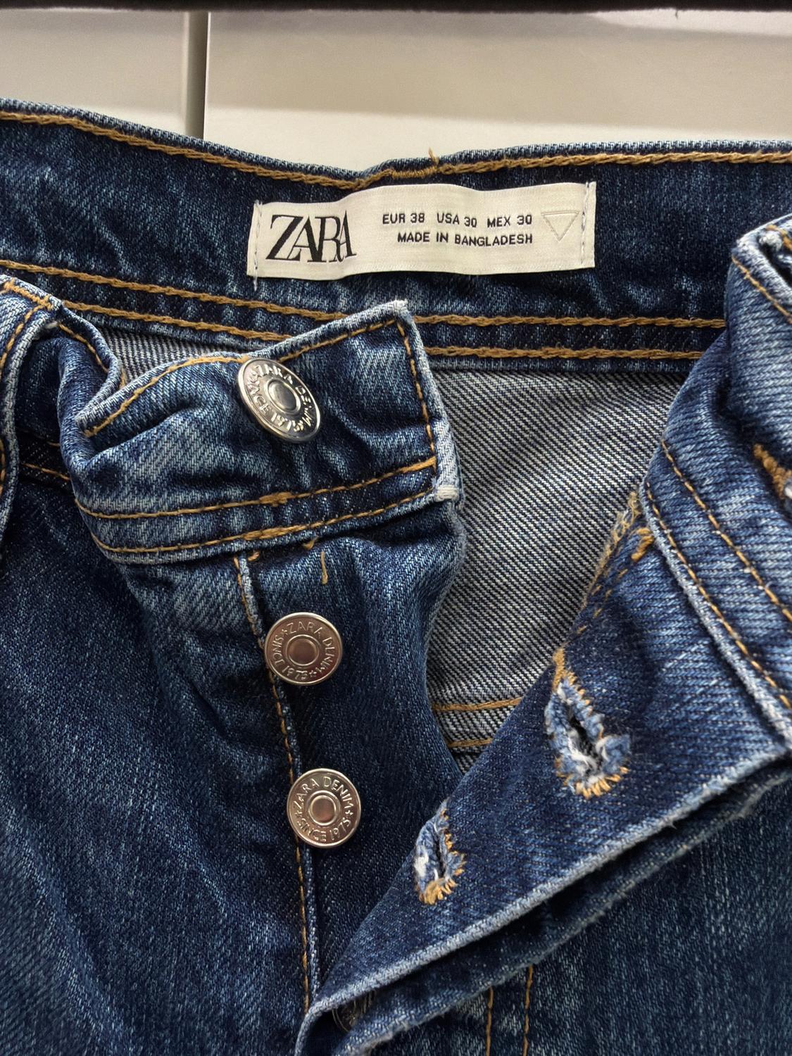 STRAIGHT FIT RIPPED JEANS - Image 3