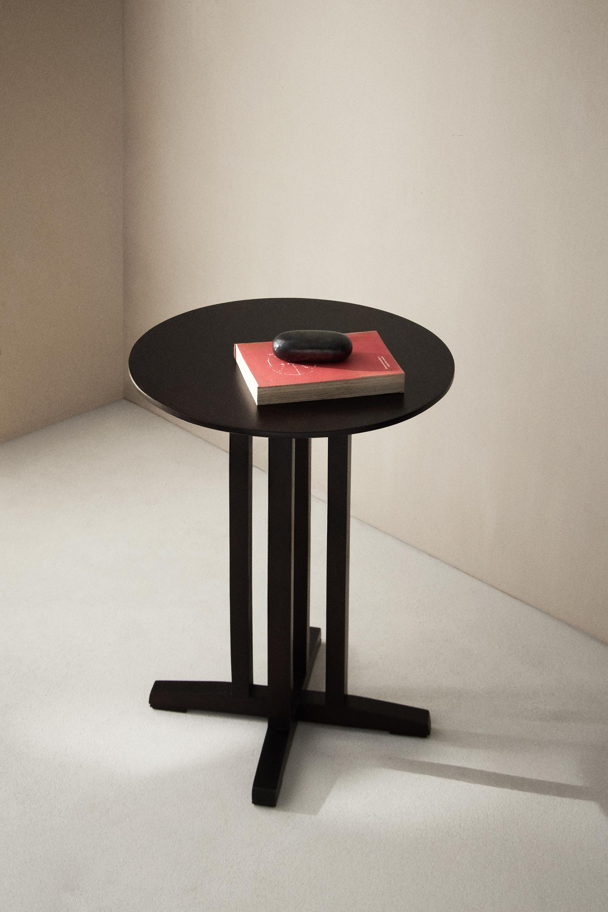 ROUND BEDSIDE TABLE
