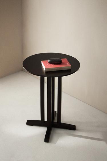 ROUND BEDSIDE TABLE — Brown 1