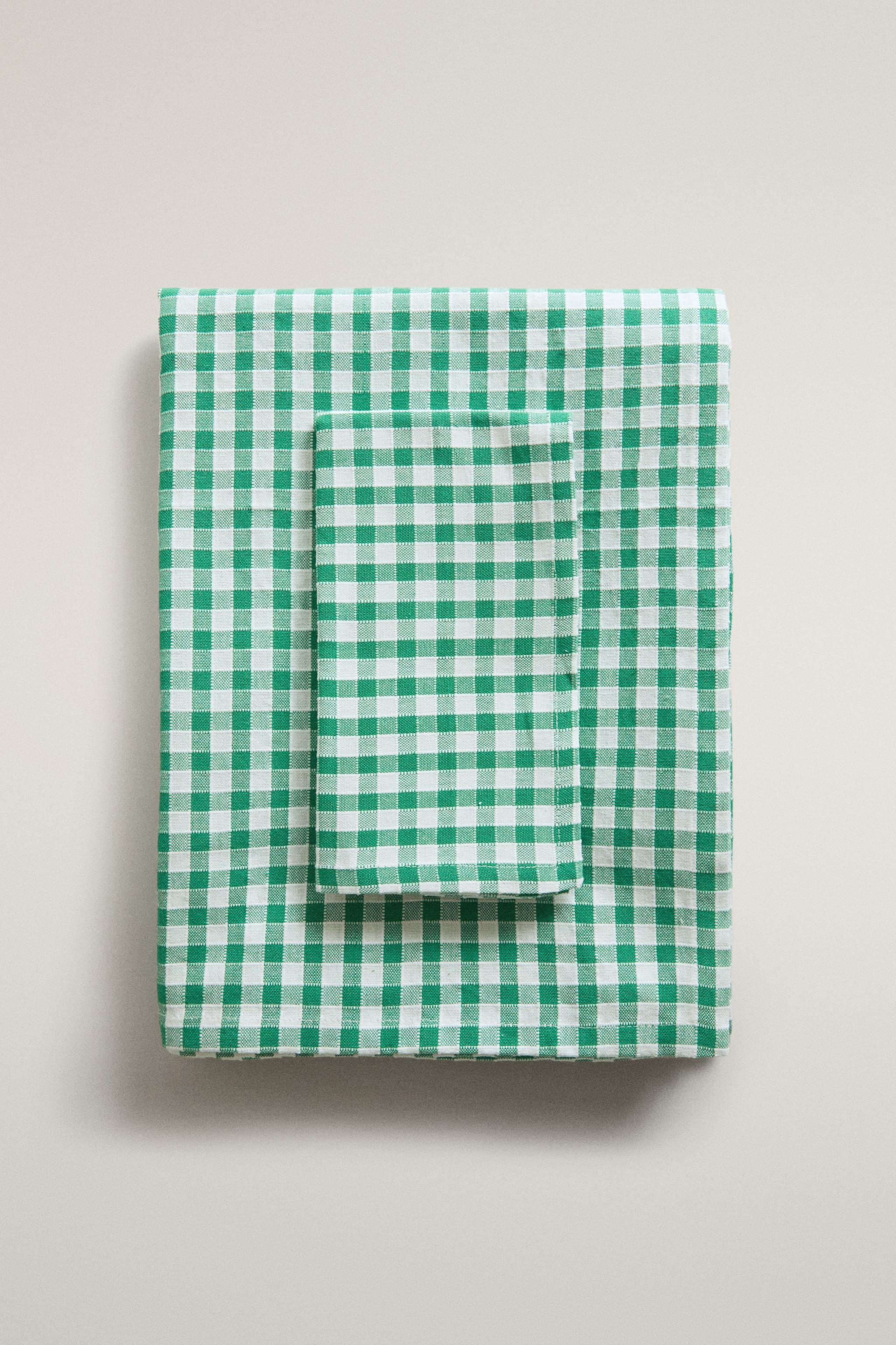 GINGHAM TABLECLOTH