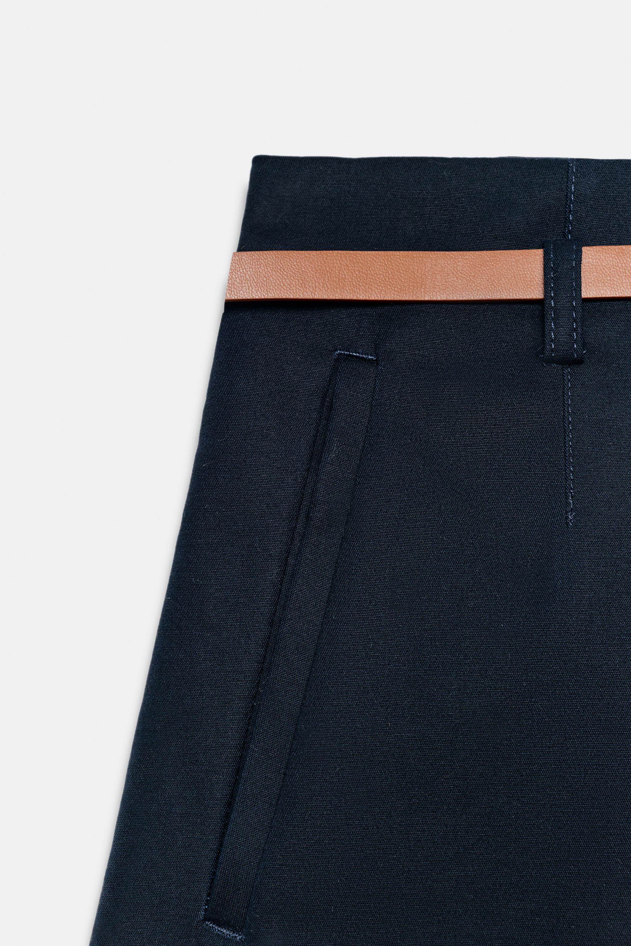 SHORT TAILLE HAUTE AVEC CEINTURE