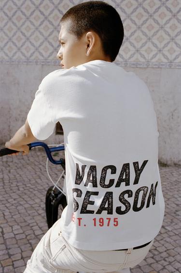 CAMISETA ESTAMPADO TEXTO - Blanco de Zara