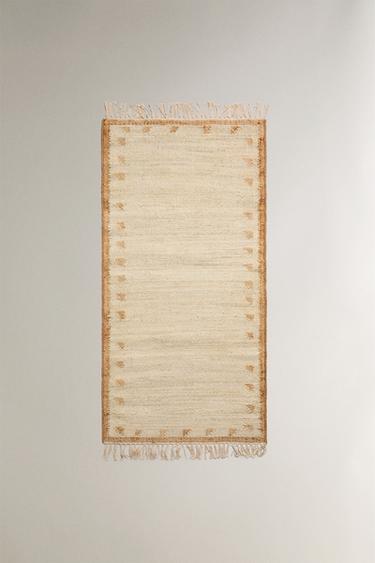 FRINGED COTTON AND JUTE RUG - White by Zara
