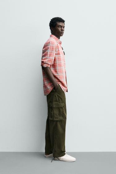 PANTALON CARGO COUPE DÉCONTRACTÉE - Kaki de Zara - Image 3