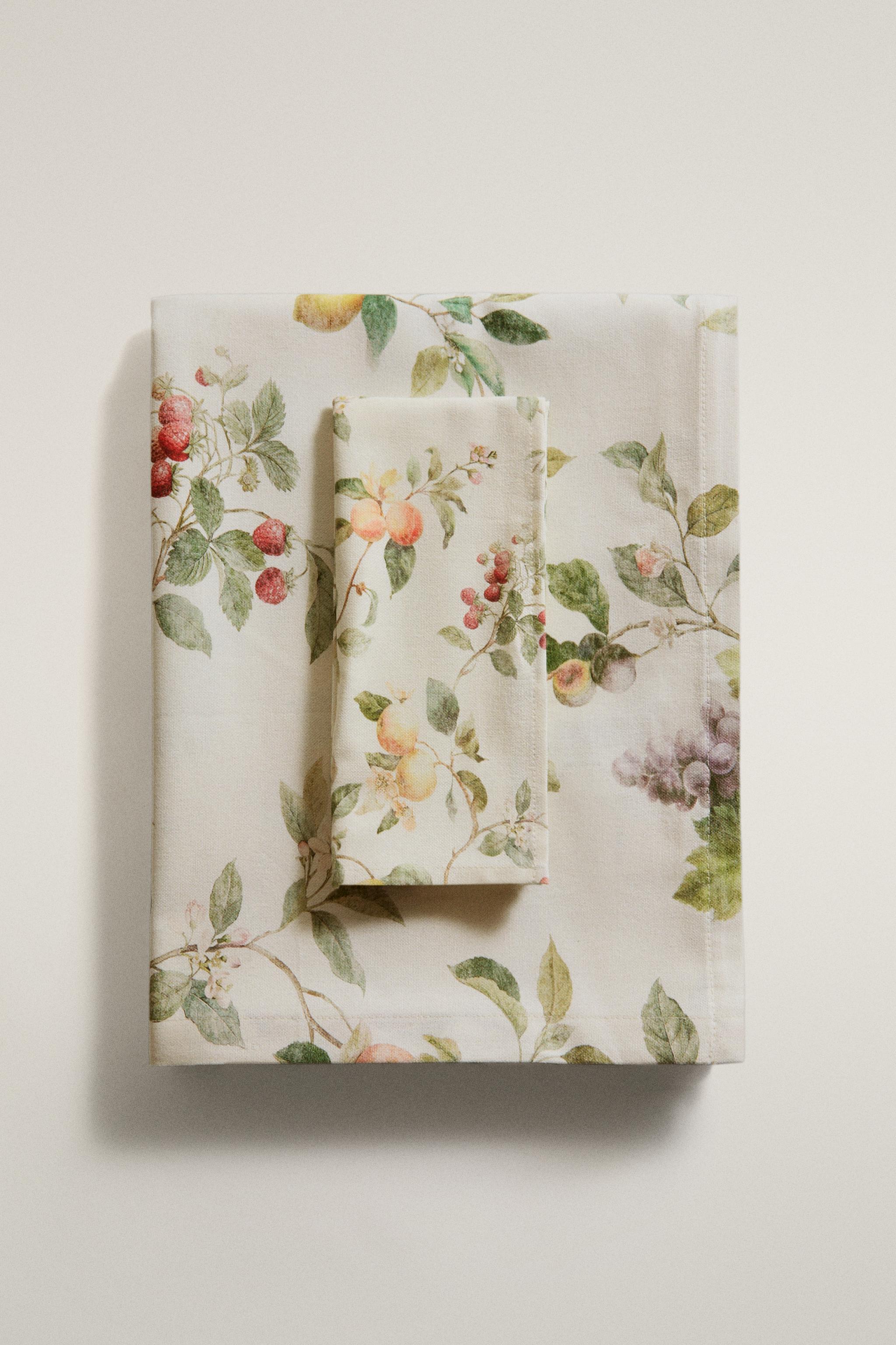 BOTANICAL PRINT TABLECLOTH