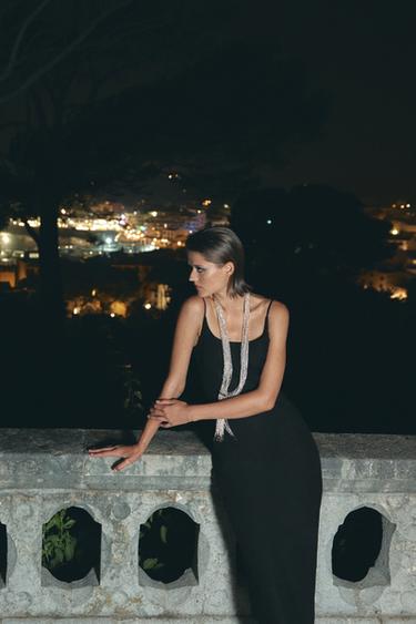 VESTIDO MIDI ENTALLADO ZW COLLECTION - Negro de Zara