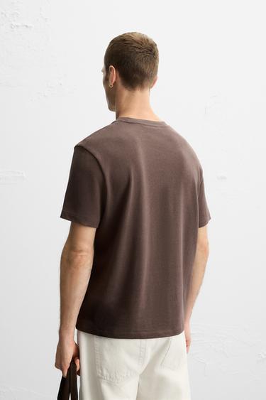 T-SHIRT BASIQUE EN MAILLE - Marron de Zara - Image 2