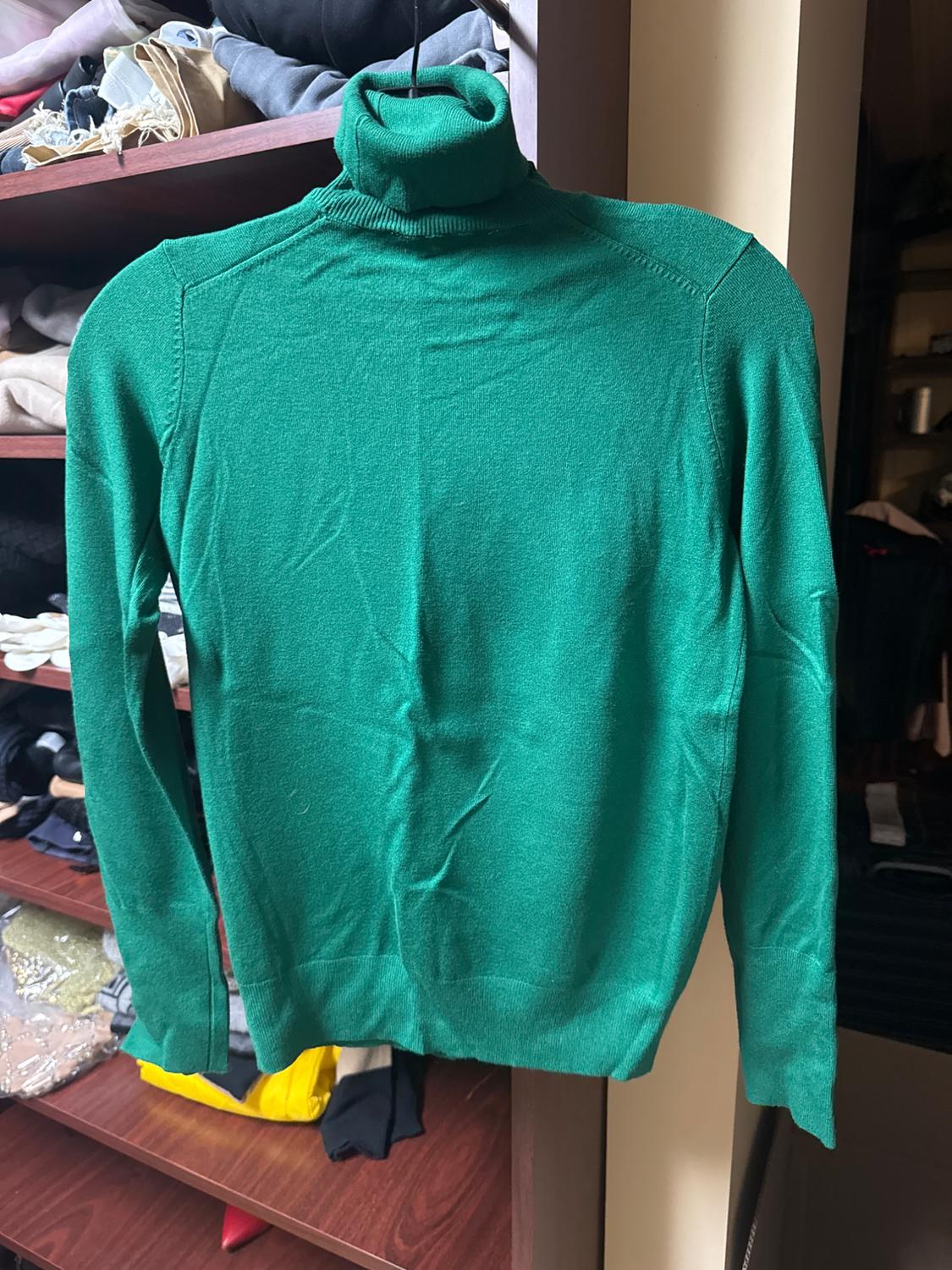 TURTLENECK WITH GOLD BUTTONS ON SLEEVES - Image 2