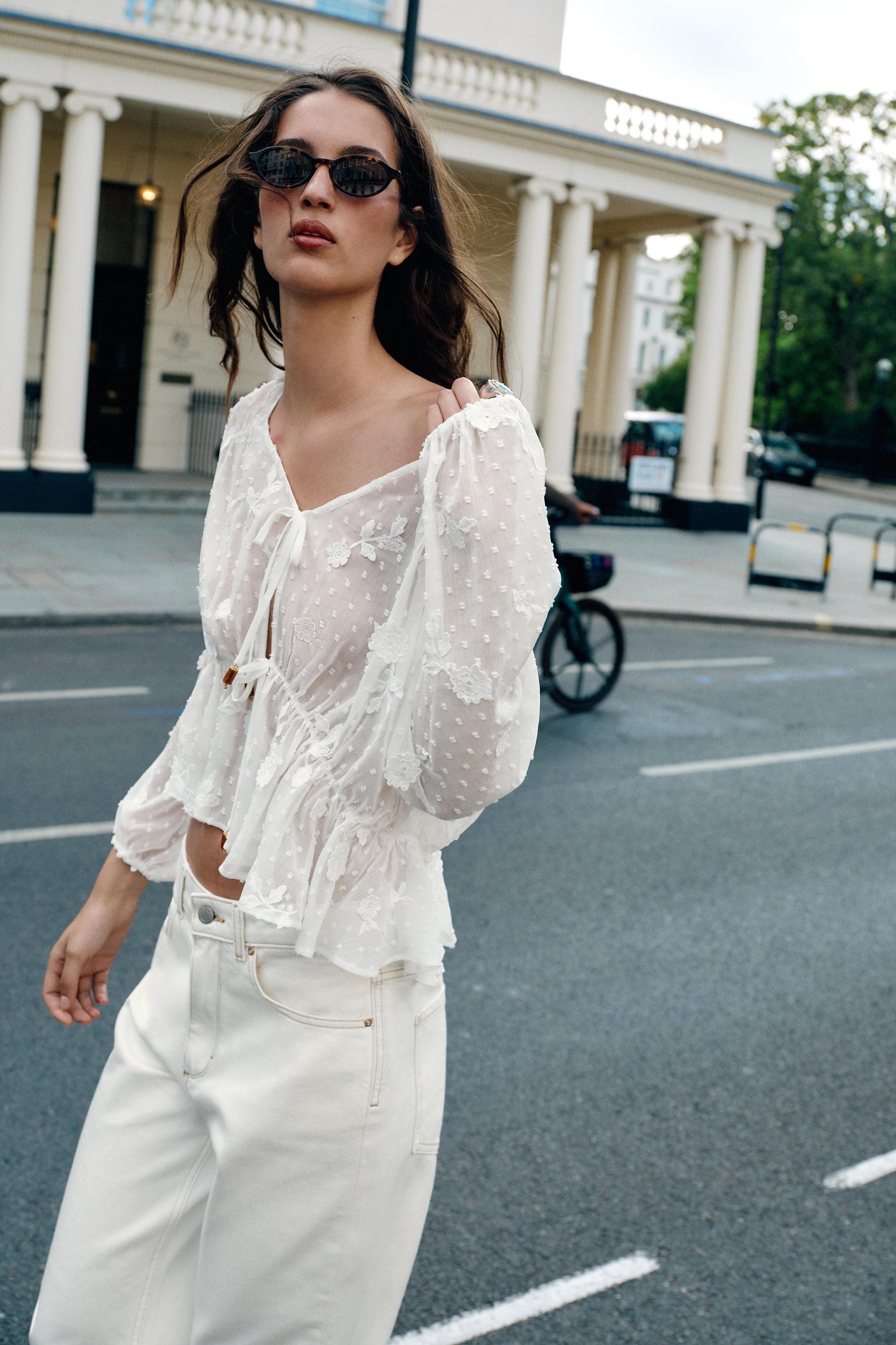 Женские блузки Zara EMBROIDERED DOTTED MESH BLOUSE — фото 4