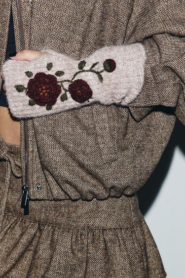 KNIT MITTENS WITH FLORAL EMBROIDERY - Sand by Zara - Image 1