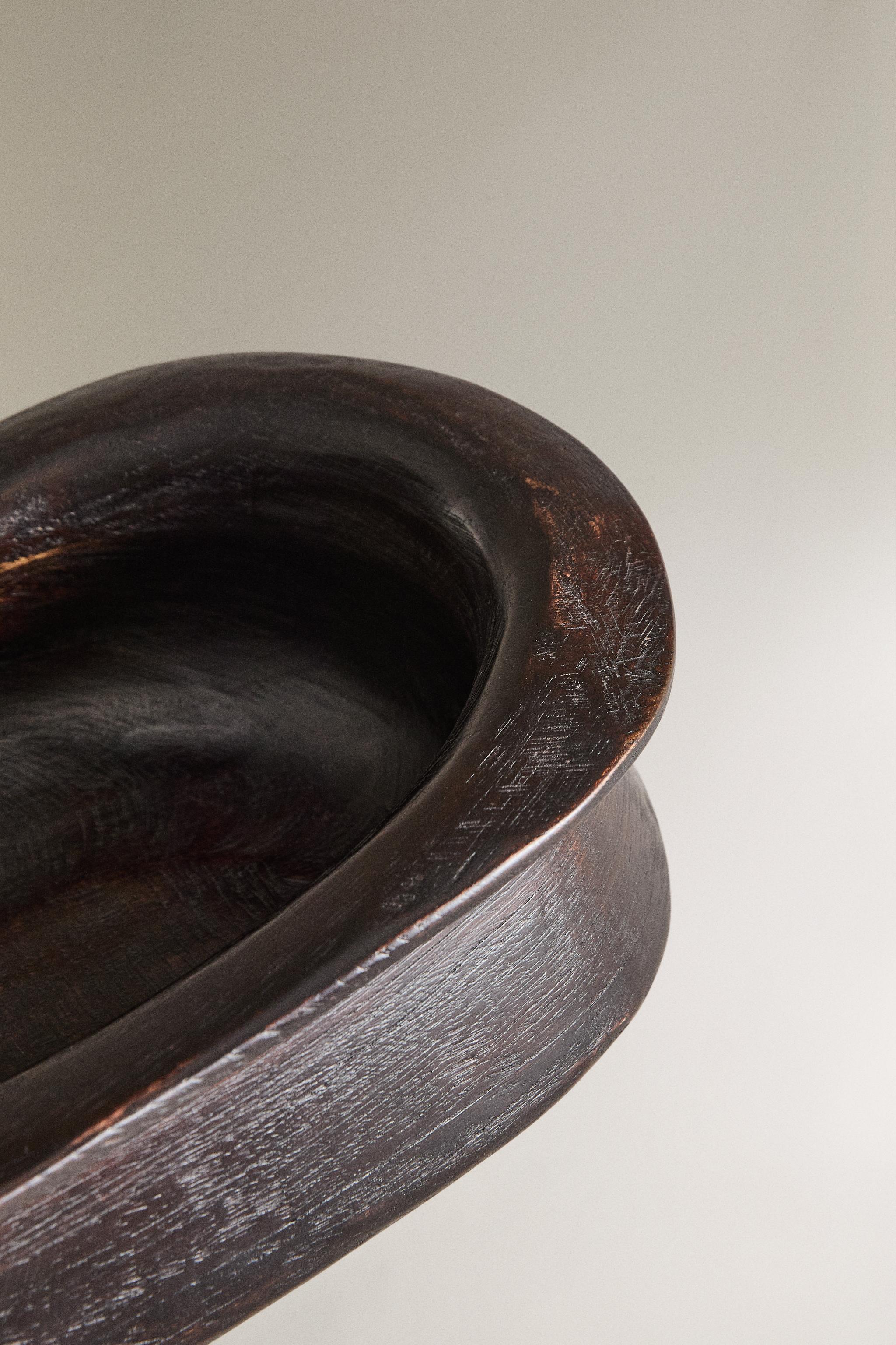 IRREGULAR WOODEN TRAY