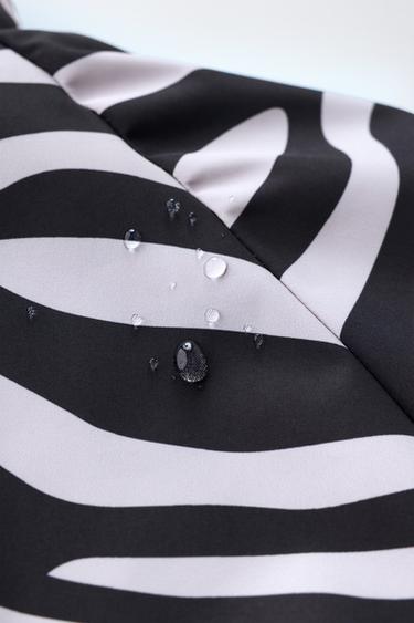 VESTE RÉSISTANTE À L'EAU ET AU VENT ZÈBRE - Noir / Écru de Zara - Image 9